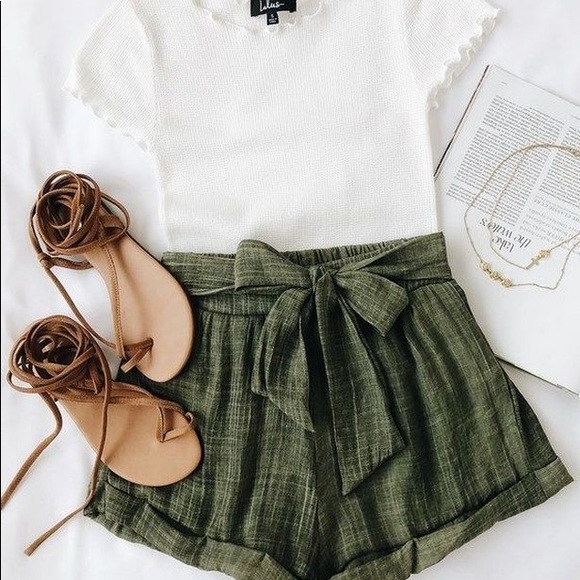 TRENDY CLOTHES MYSTERY BOX - Picture 4 of 13